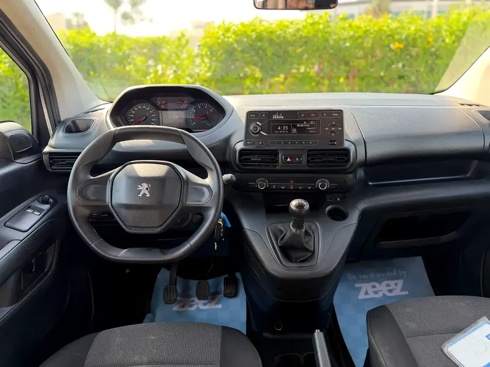 Peugeot Rifter 2022 1.5T L2 (5 Seater) GCC Specs - Image 6