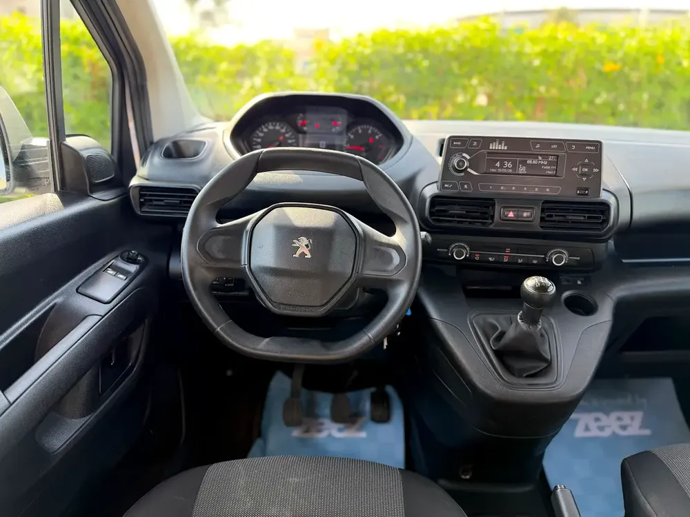 Peugeot Rifter 2022 1.5T L2 (5 Seater) GCC Specs - Image 7