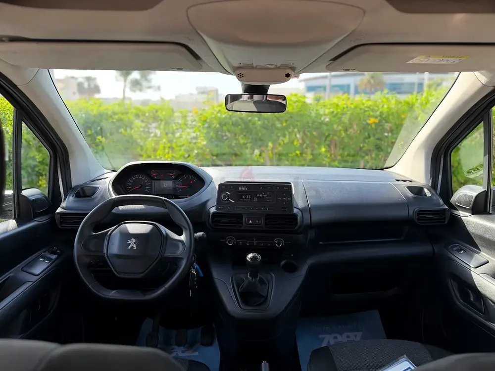 Peugeot Rifter 2022 1.5T L2 (5 Seater) GCC Specs - Image 8