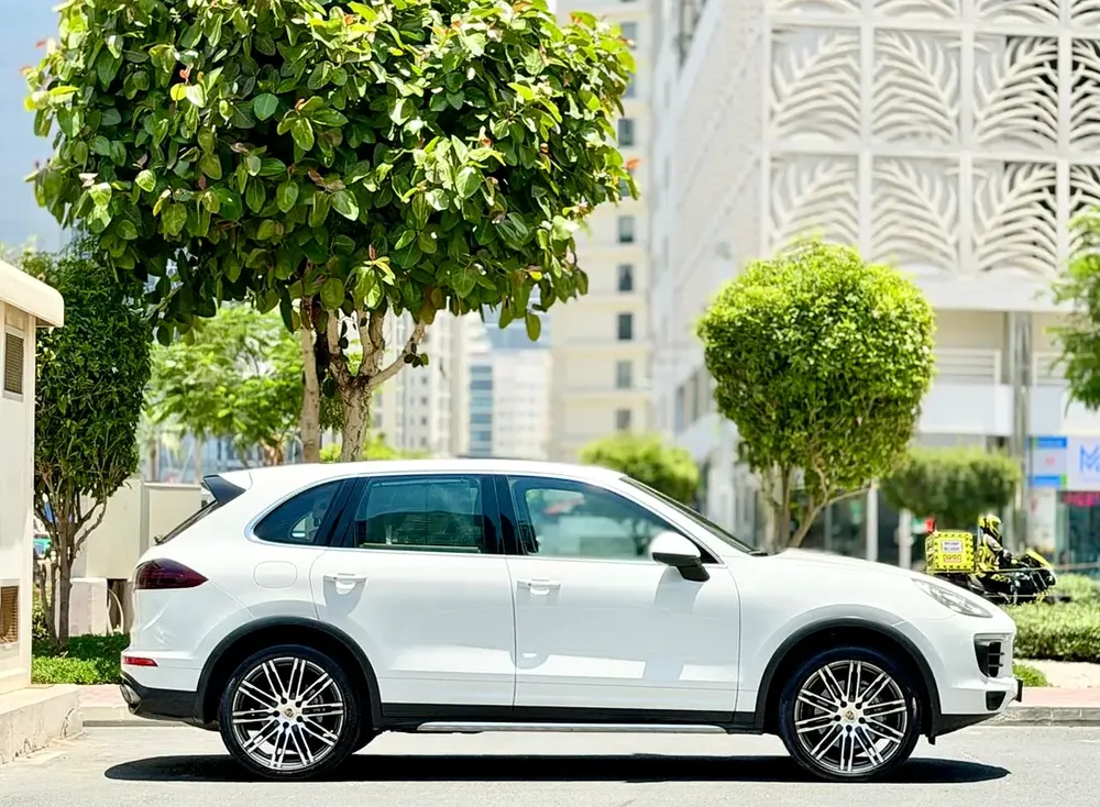 Porsche Cayenne S 2015 GCC Specs - Image 4