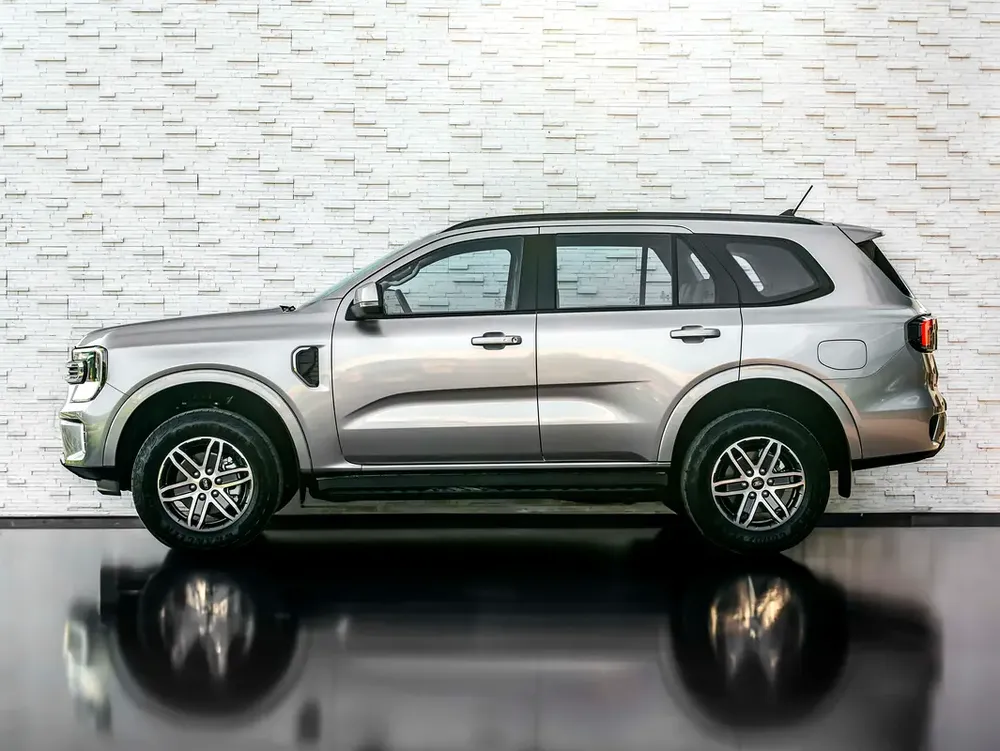 0% DOWNPAYMENT! | SAVVY-BUY | EVEREST XLT | SKIP THE 8-MONTH WAIT | WARRANTY  SERVICE PLAN - Image 7