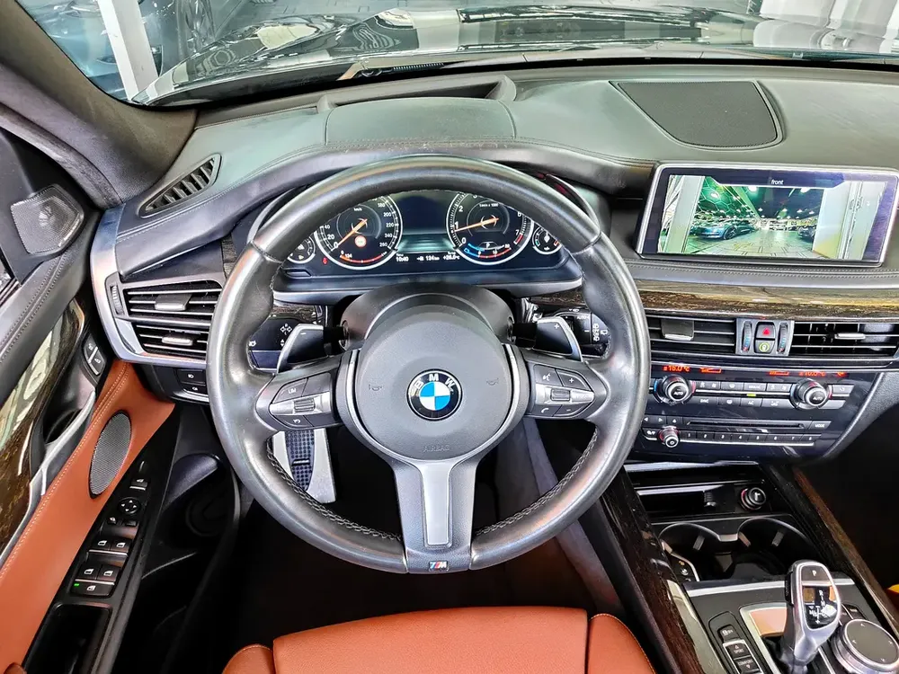 AED 2,050 P.M | 2018 BMW X5 xDrive50i M Sport | Under Warranty | GCC | - Image 10