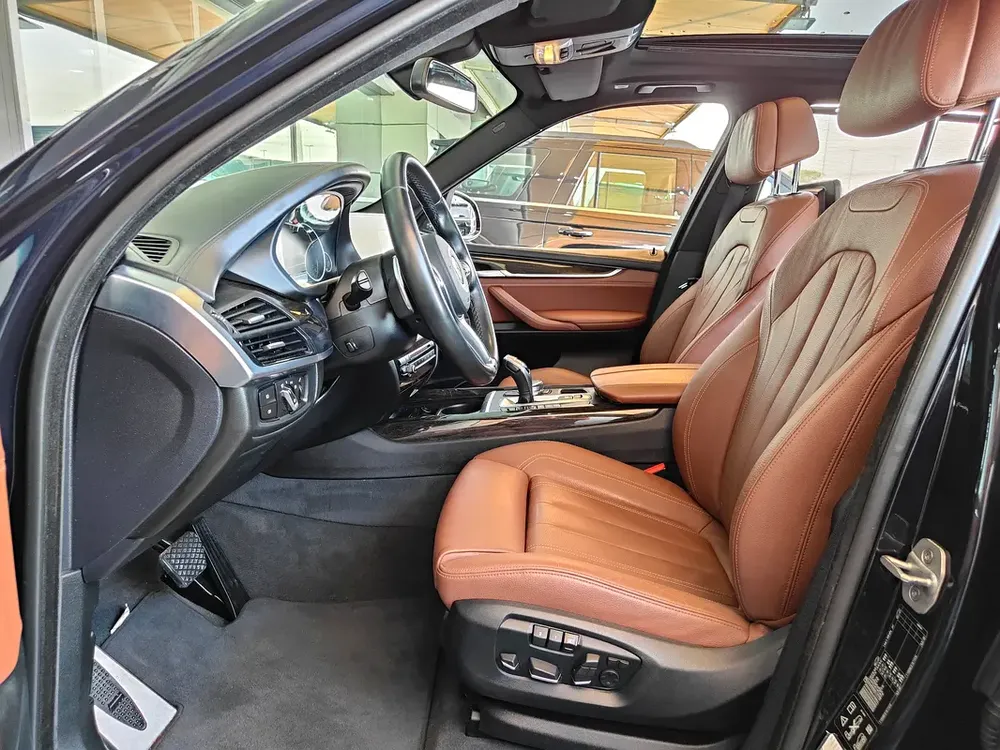 AED 2,050 P.M | 2018 BMW X5 xDrive50i M Sport | Under Warranty | GCC | - Image 14