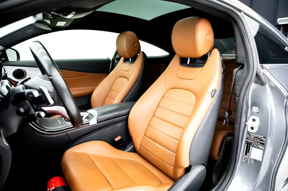 2016 Mercedes Benz C200 Coupe 2.0L | GCC Specs IN PERFECT CONDITION. - Image 14