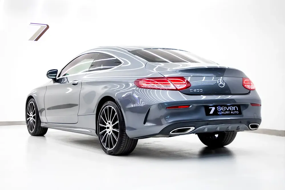 2016 Mercedes Benz C200 Coupe 2.0L | GCC Specs IN PERFECT CONDITION. - Image 4