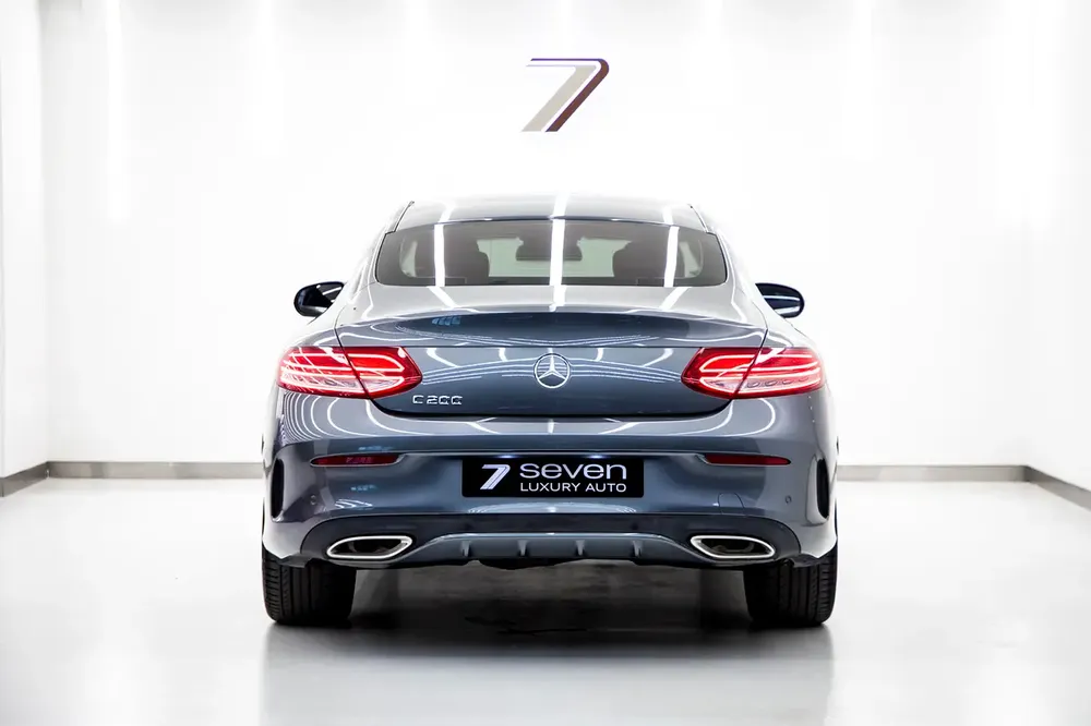 2016 Mercedes Benz C200 Coupe 2.0L | GCC Specs IN PERFECT CONDITION. - Image 6