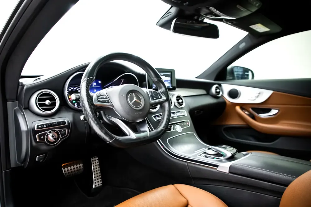 2016 Mercedes Benz C200 Coupe 2.0L | GCC Specs IN PERFECT CONDITION. - Image 9