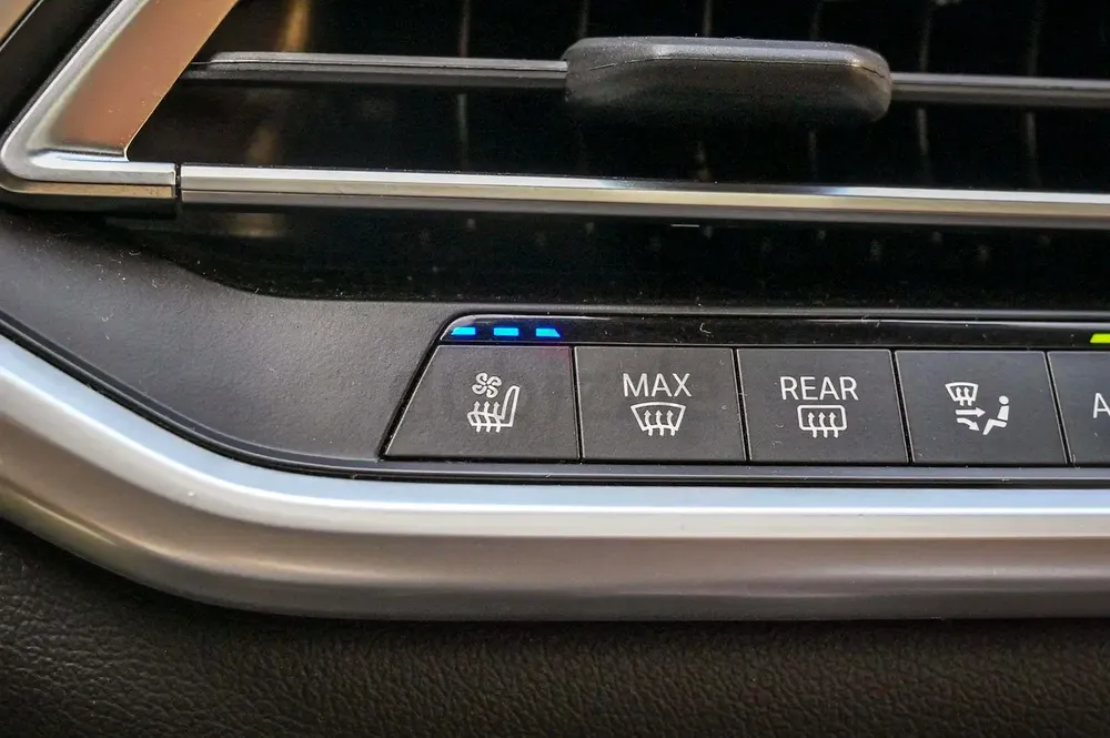 AED 3115/month | 2021 BMW X7 xDrive40i | GCC Specs | Ref#428357 - Image 16