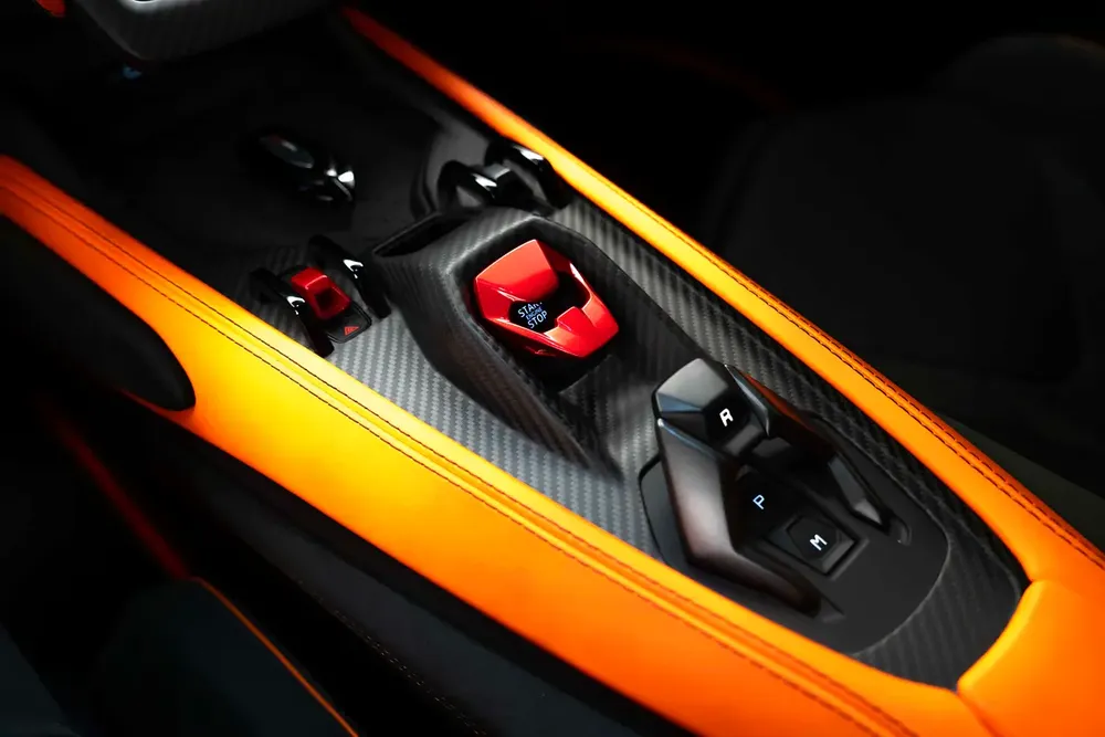 2024 LAMBORGHINI REVUELTO / HYBRID / CARBON FIBRE /  WARRANTY AND SERVICE CONTRACT - Image 10