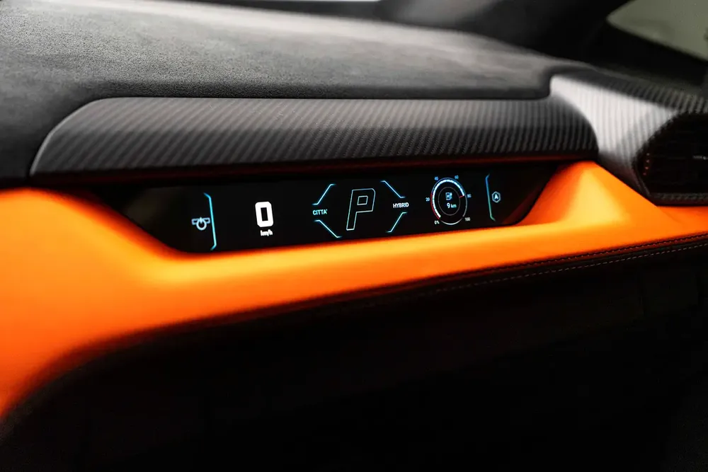 2024 LAMBORGHINI REVUELTO / HYBRID / CARBON FIBRE /  WARRANTY AND SERVICE CONTRACT - Image 13