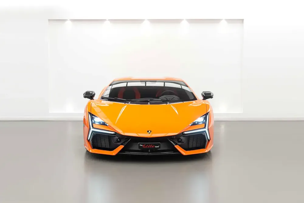 2024 LAMBORGHINI REVUELTO / HYBRID / CARBON FIBRE /  WARRANTY AND SERVICE CONTRACT - Image 5