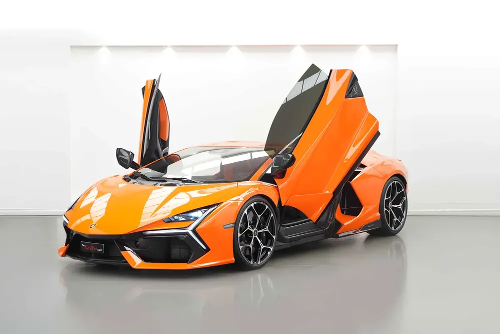 2024 LAMBORGHINI REVUELTO / HYBRID / CARBON FIBRE /  WARRANTY AND SERVICE CONTRACT - Image 7