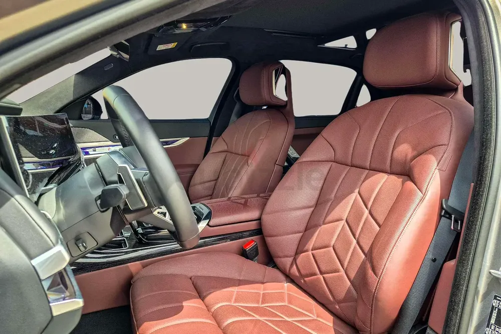 AED 5470/month | 2024 BMW 7-Series 735i | GCC Specs | Ref#455178 - Image 11