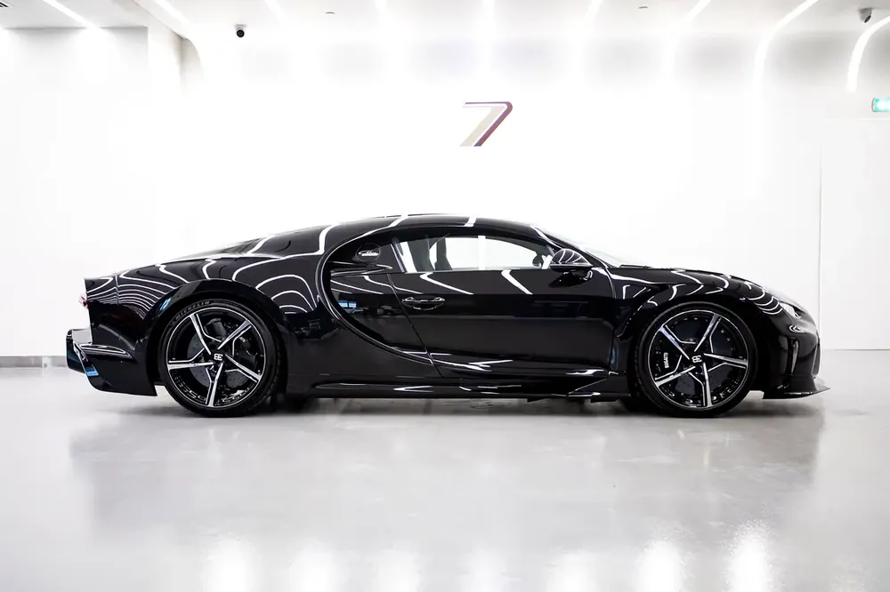 2023 | BUGATTI CHIRON | SUPER SPORT | BLACK EXPOSED CARBON FIBER | 1 OF 1 | EXCELLENT CONDITION | - Image 4