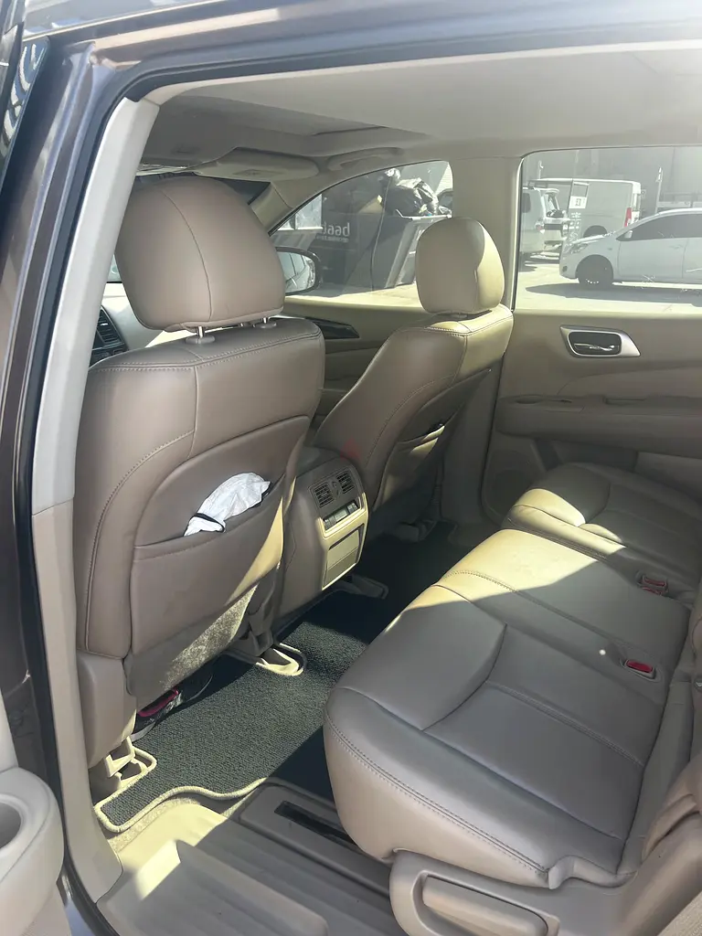 Nissan Pathfinder SV 2015 | GCC Specs | Well Maintained - Image 8