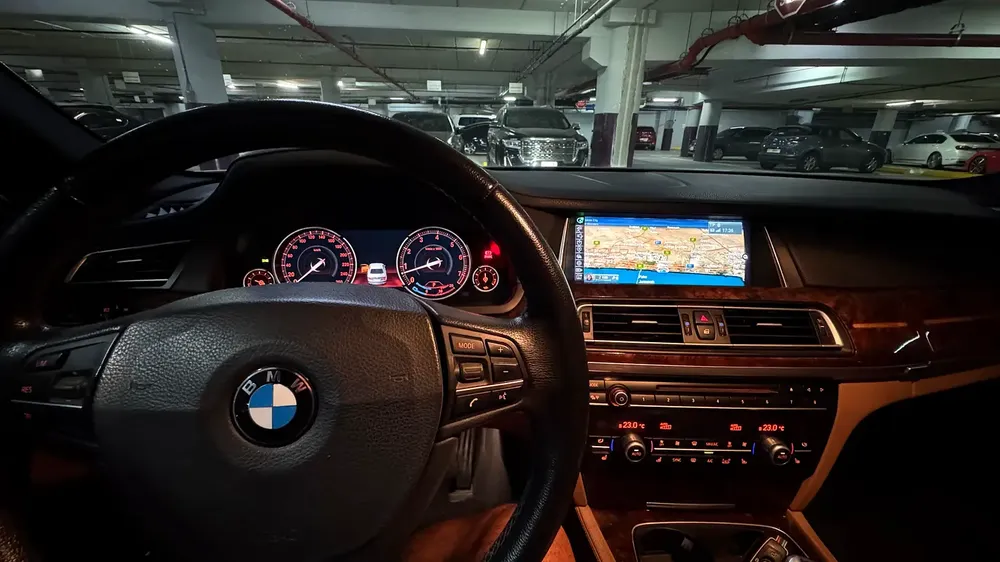 BMW 740Li 2015 | Luxury Executive Sedan | Full Options | Excellent Condition - Image 19