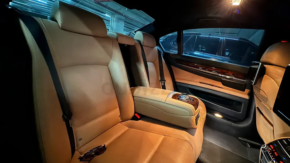 BMW 740Li 2015 | Luxury Executive Sedan | Full Options | Excellent Condition - Image 20
