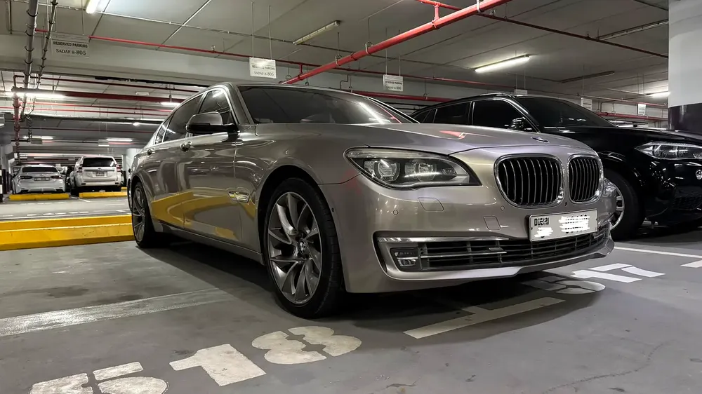 BMW 740Li 2015 | Luxury Executive Sedan | Full Options | Excellent Condition - Image 7