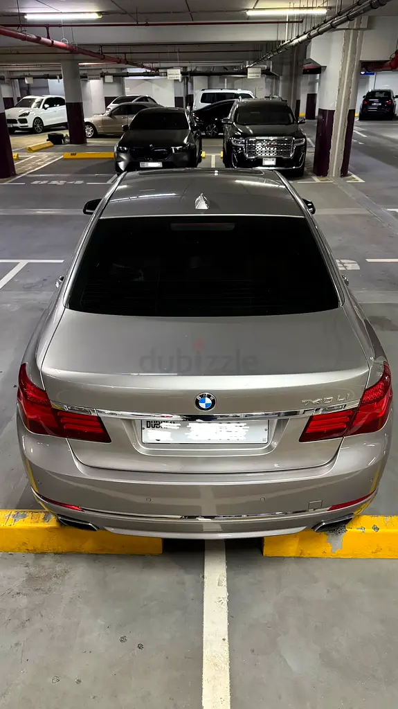 BMW 740Li 2015 | Luxury Executive Sedan | Full Options | Excellent Condition - Image 9