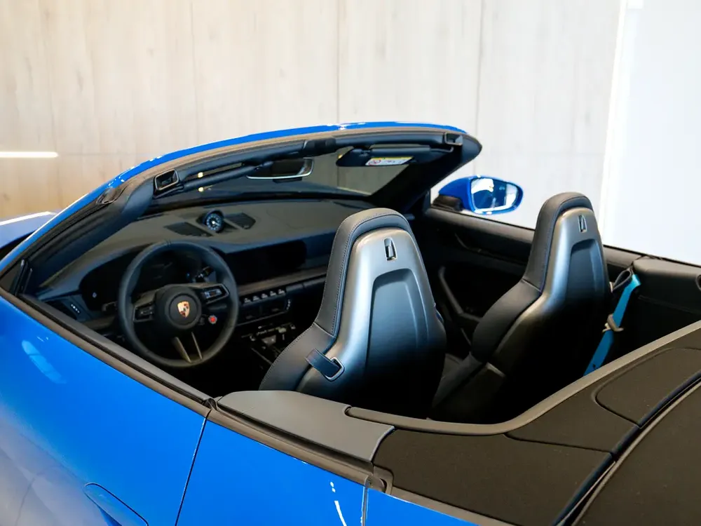 Porsche 911 Carrera 4 GTS 2026 Dealer WARRANTY - Image 10