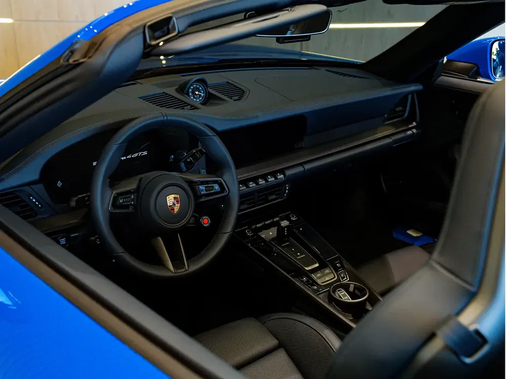 Porsche 911 Carrera 4 GTS 2026 Dealer WARRANTY - Image 11