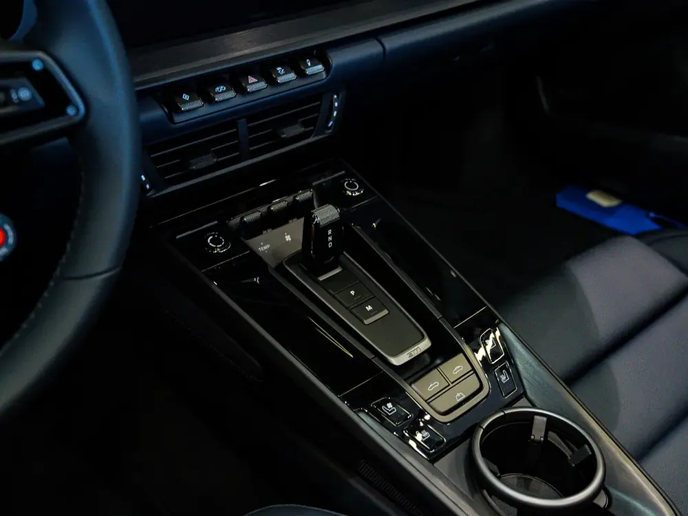Porsche 911 Carrera 4 GTS 2026 Dealer WARRANTY - Image 17