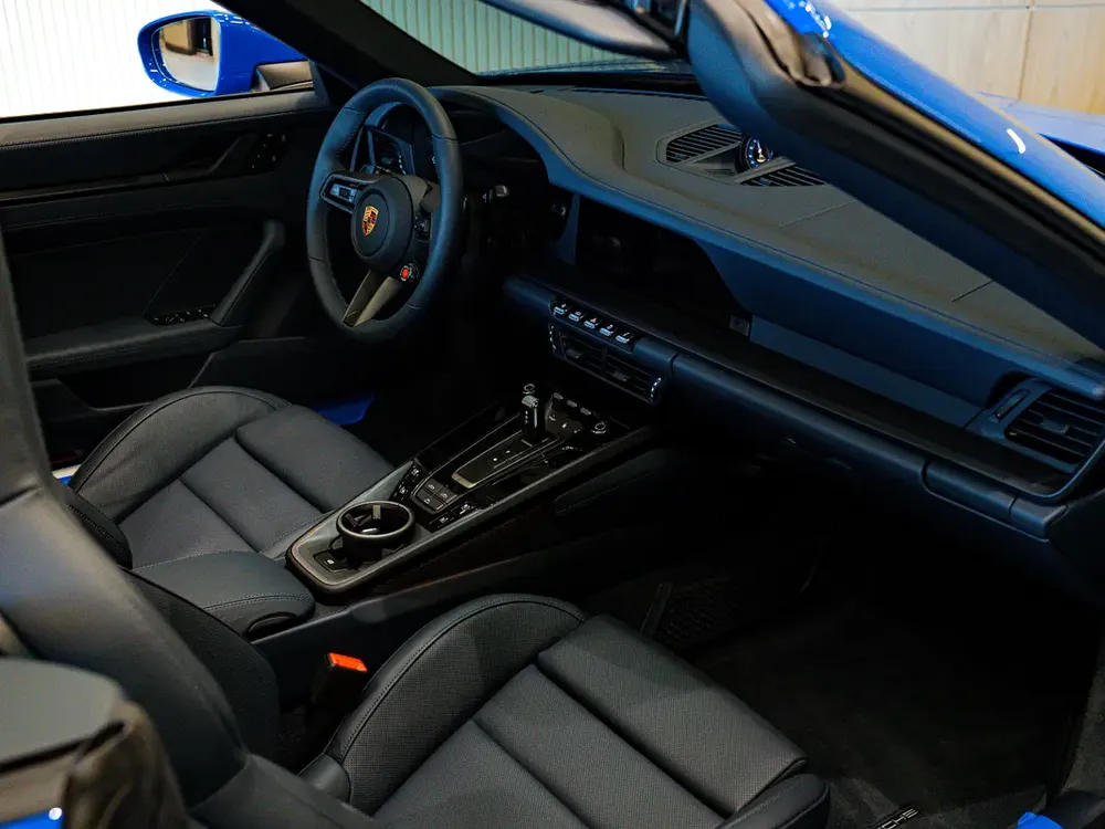 Porsche 911 Carrera 4 GTS 2026 Dealer WARRANTY - Image 19