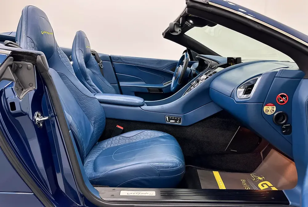 2015 Aston Martin Vanquish Volante V12 Convertible, Low Kms, GCC - Image 14