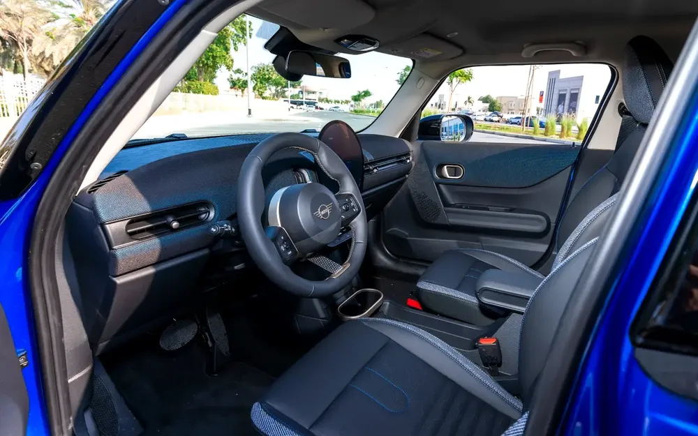 2025 MINI Cooper C 5-door | GCC | Like Brand New | First Owner | From AGMC Dubai official dealer - Image 12