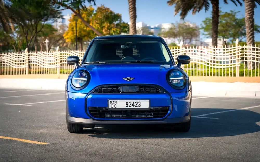 2025 MINI Cooper C 5-door | GCC | Like Brand New | First Owner | From AGMC Dubai official dealer - Image 4