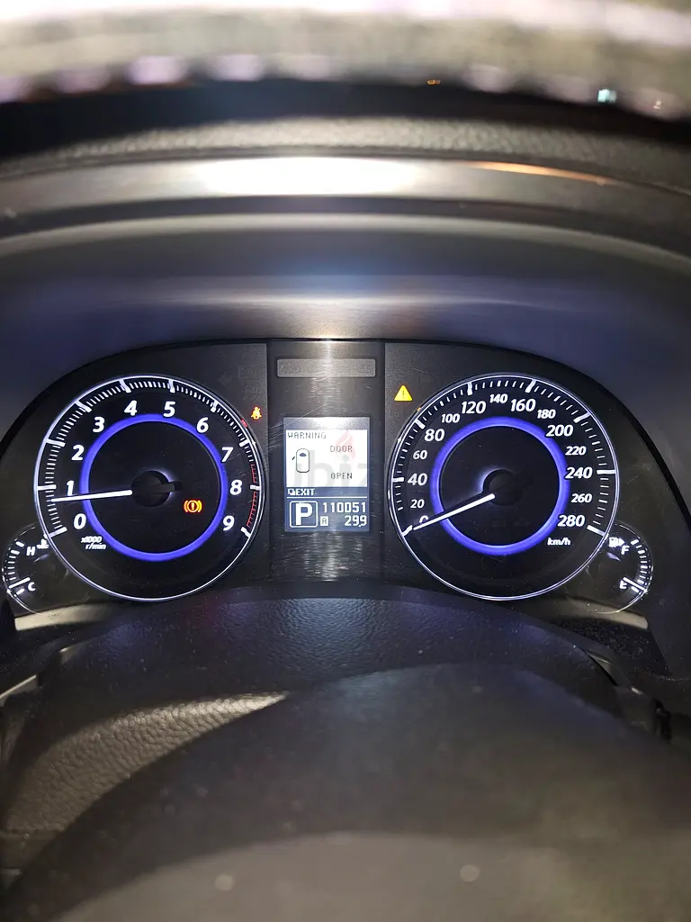 Infiniti QX70S 2017 | Full Option | Luxury SUV | Blue/Black | Must See - Image 7