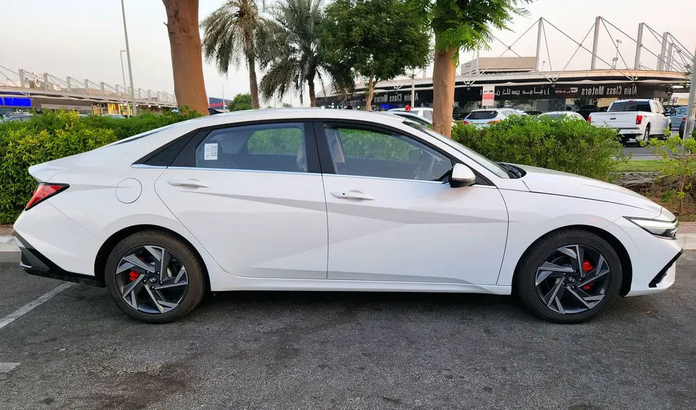 Hyundai Elantra 2025 - Zero km Full option - Image 4