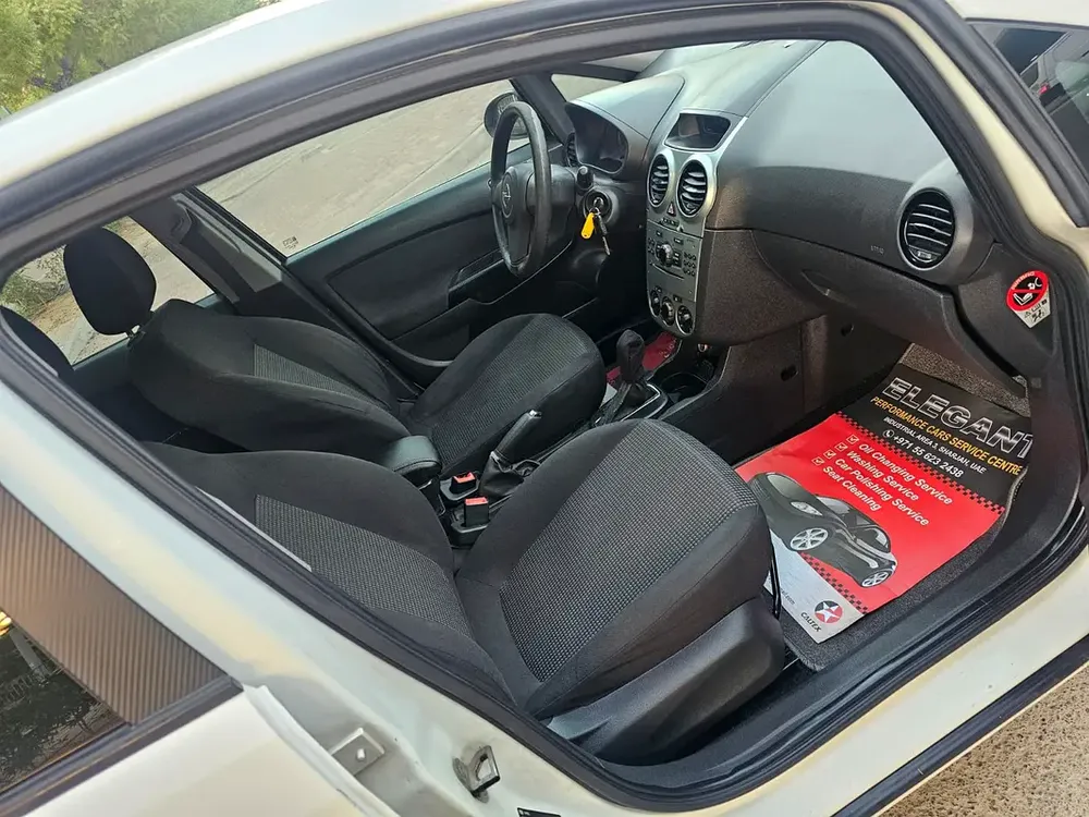Opel Corsa Color Edition 2013 - GCC Specs Opel Corsa 2013 ..GCC. LOW MILEAGE.. PASS IN RTA - Image 5