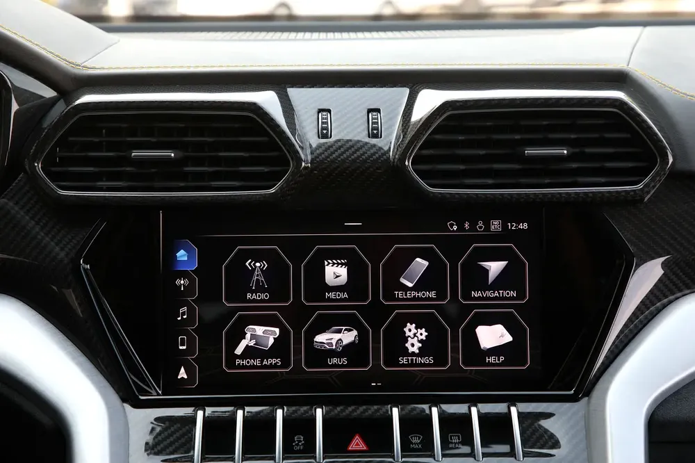 LAMBORGHINI URUS PERFOMANTE KIT - 2020 -CARBON EDITION - ORIGINAL PAINT - FULLY LOADED - Image 13