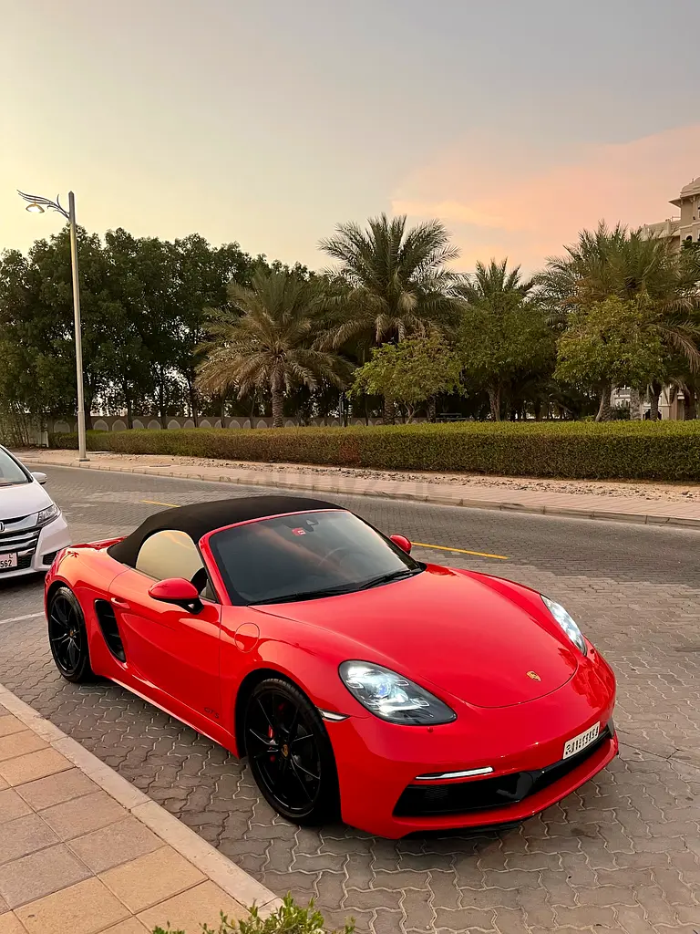 Porsche 718 Boxster GTS 2018 | GCC Specs | Low Mileage | Pristine Condition - Image 12