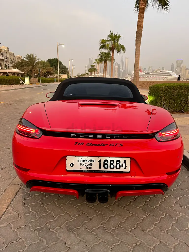 Porsche 718 Boxster GTS 2018 | GCC Specs | Low Mileage | Pristine Condition - Image 5