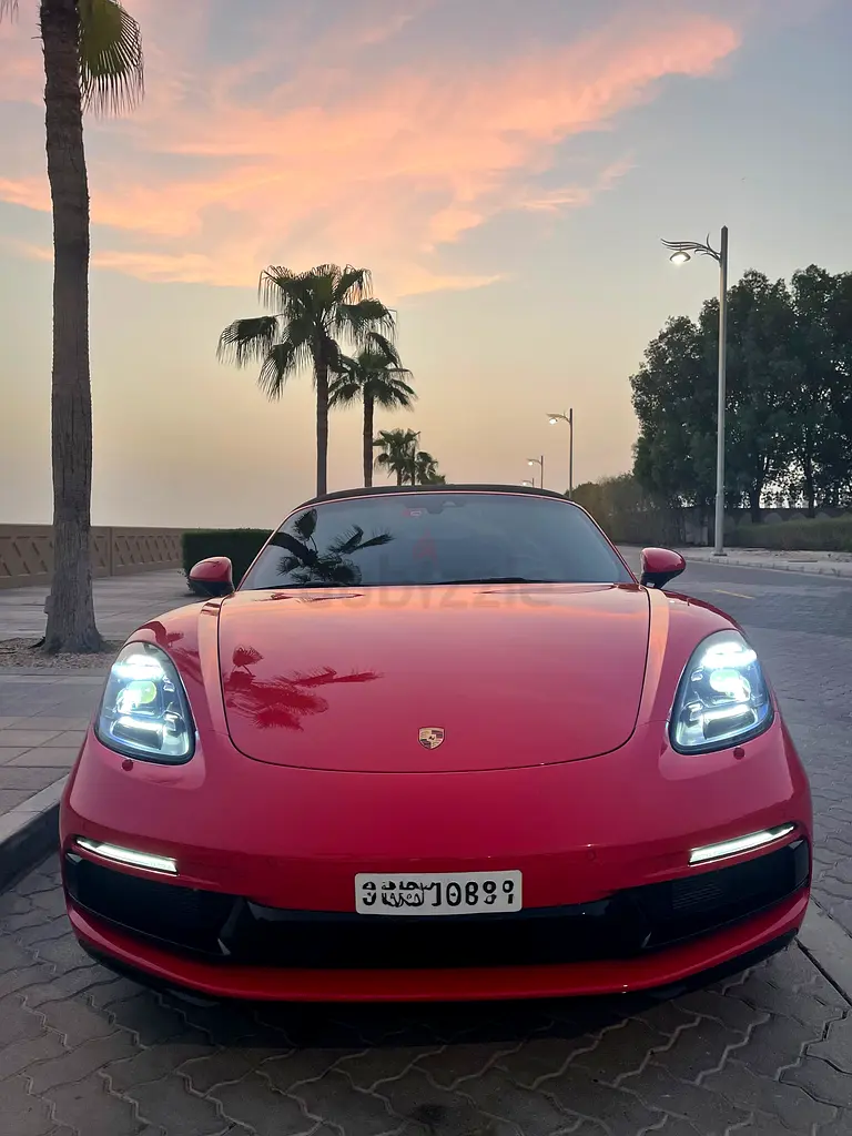 Porsche 718 Boxster GTS 2018 | GCC Specs | Low Mileage | Pristine Condition - Image 6