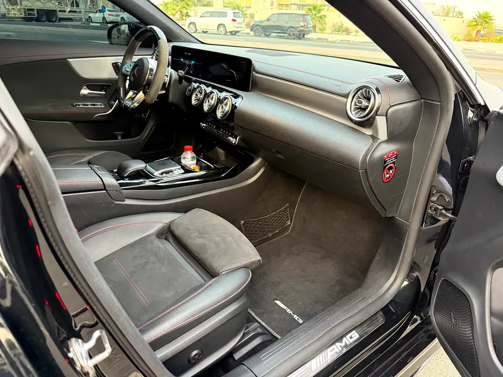 CLA35 AMG FULL OPTION VERY GOOD CONDITION GCC - Image 13