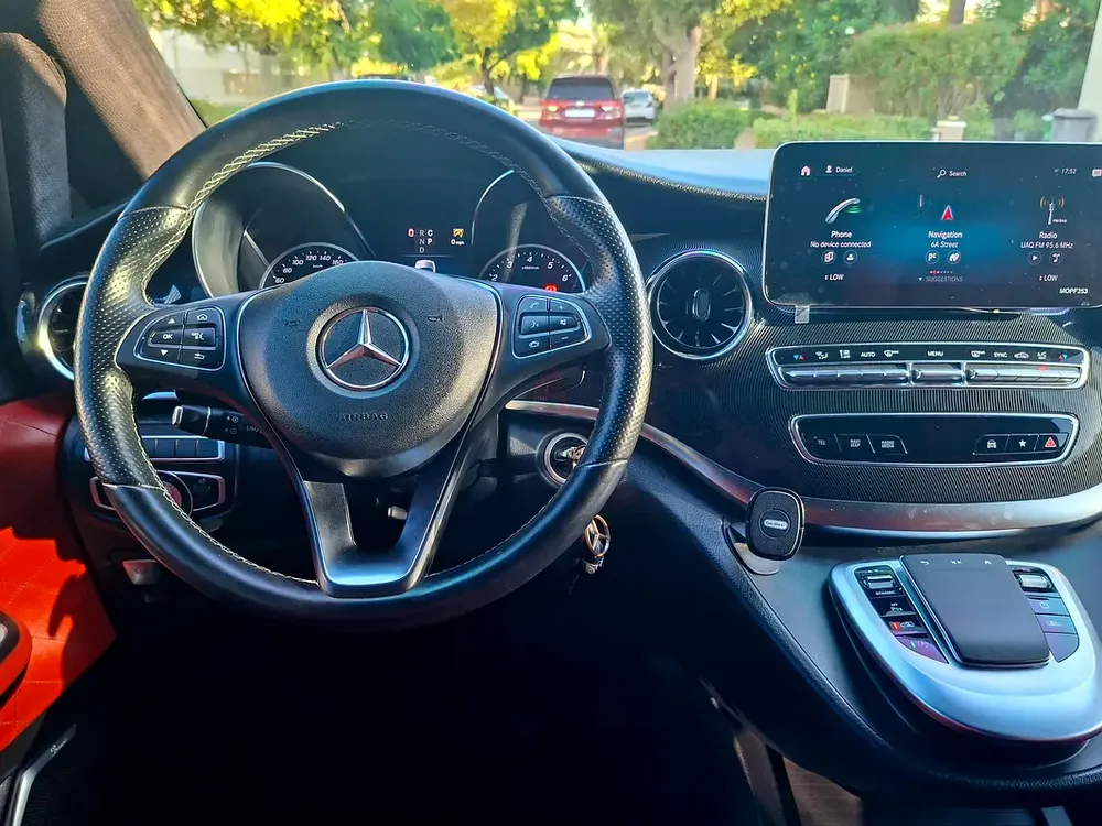 AED 3221/month | 2022 Mercedes-Benz V-Class V 250 | GCC Specs | Ref#469466 - Image 10