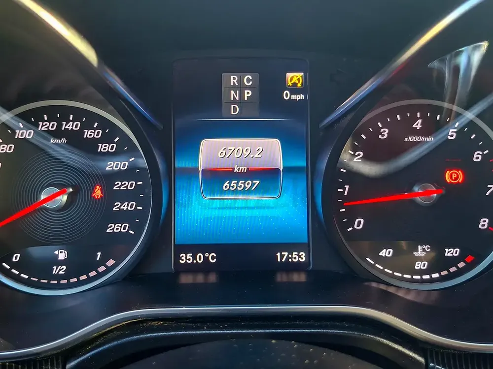 AED 3221/month | 2022 Mercedes-Benz V-Class V 250 | GCC Specs | Ref#469466 - Image 18