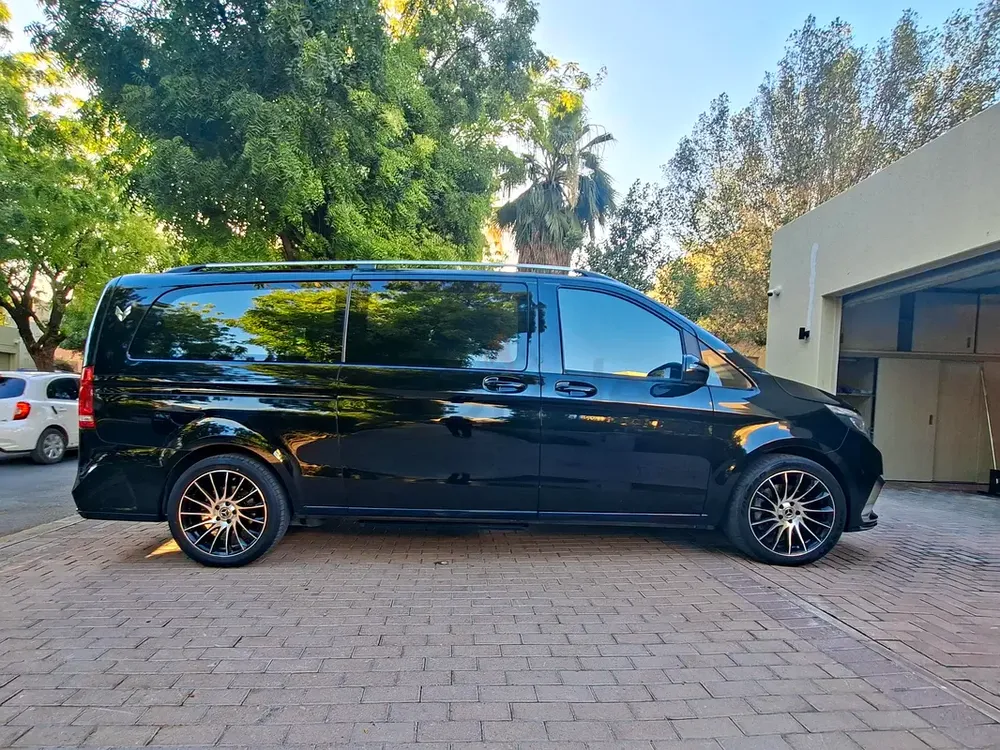 AED 3221/month | 2022 Mercedes-Benz V-Class V 250 | GCC Specs | Ref#469466 - Image 4
