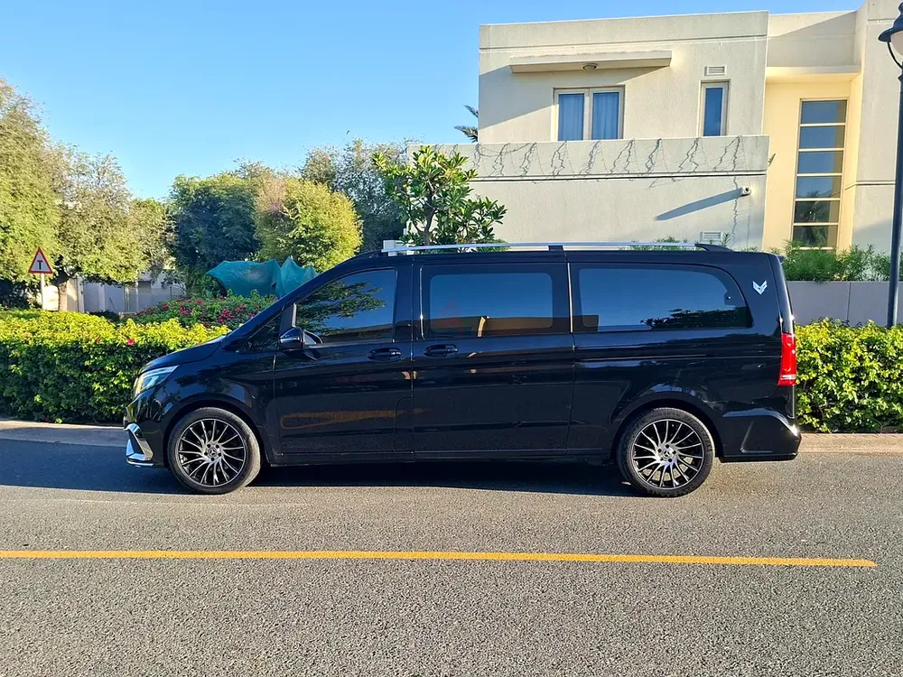 AED 3221/month | 2022 Mercedes-Benz V-Class V 250 | GCC Specs | Ref#469466 - Image 5