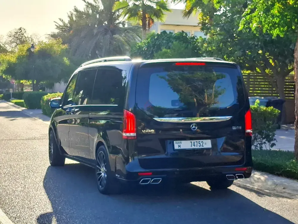 AED 3221/month | 2022 Mercedes-Benz V-Class V 250 | GCC Specs | Ref#469466 - Image 8