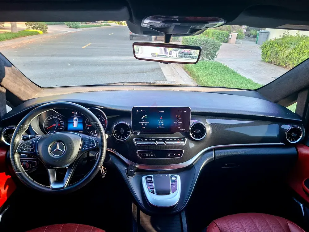 AED 3221/month | 2022 Mercedes-Benz V-Class V 250 | GCC Specs | Ref#469466 - Image 9