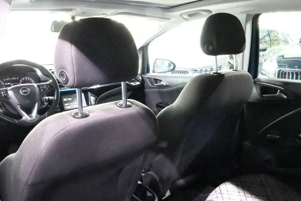 1.4L Corsa Hatchback . GCC Specs . Excellent Condition - Image 10
