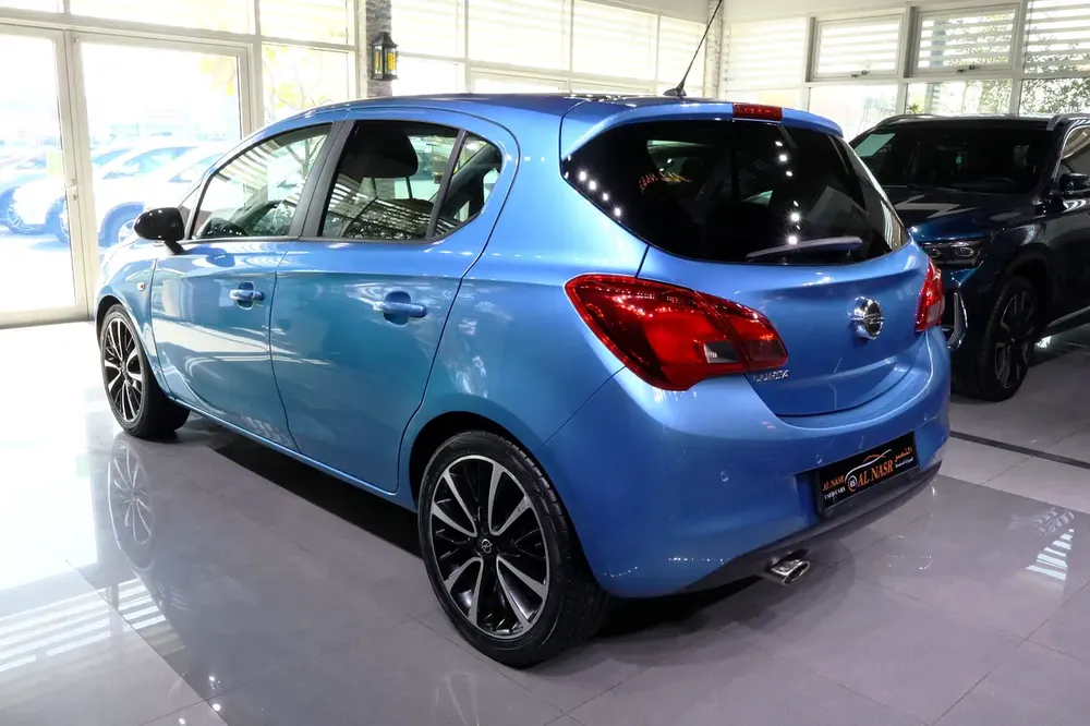 1.4L Corsa Hatchback . GCC Specs . Excellent Condition - Image 4