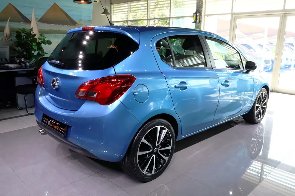1.4L Corsa Hatchback . GCC Specs . Excellent Condition - Image 6