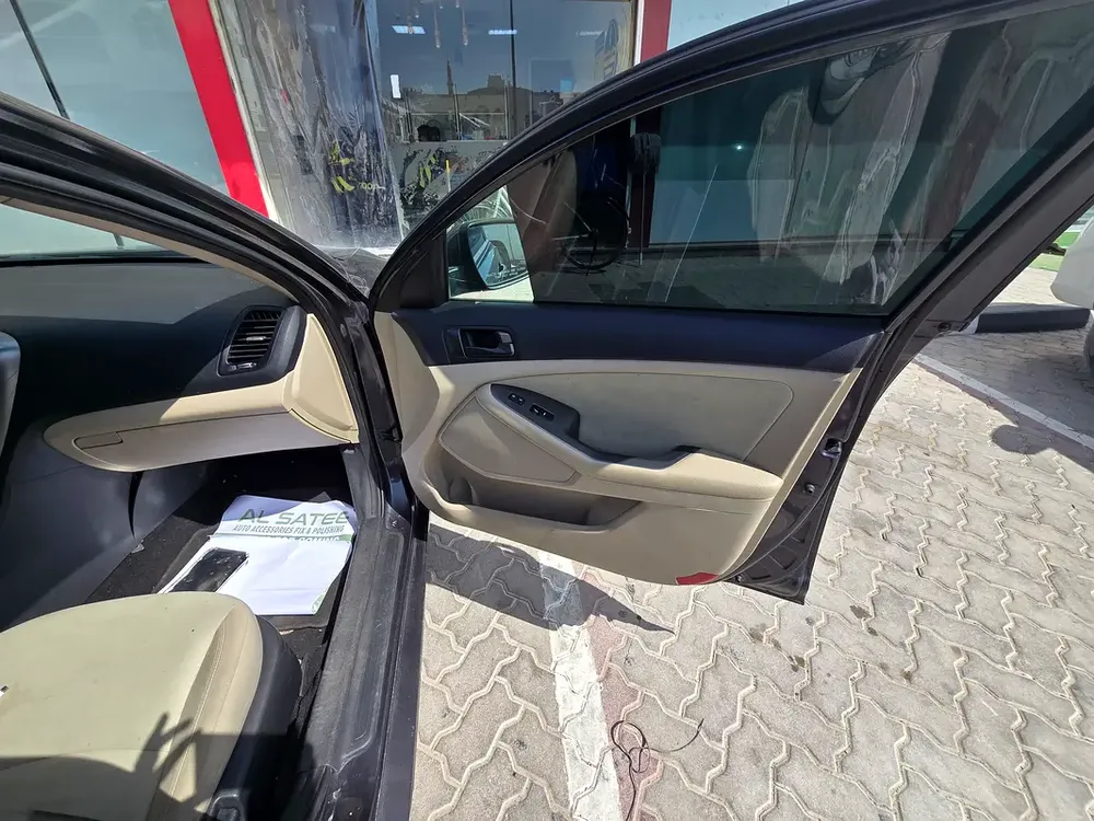 2015 Kia Optima - American Specs - Well Maintained - Image 9