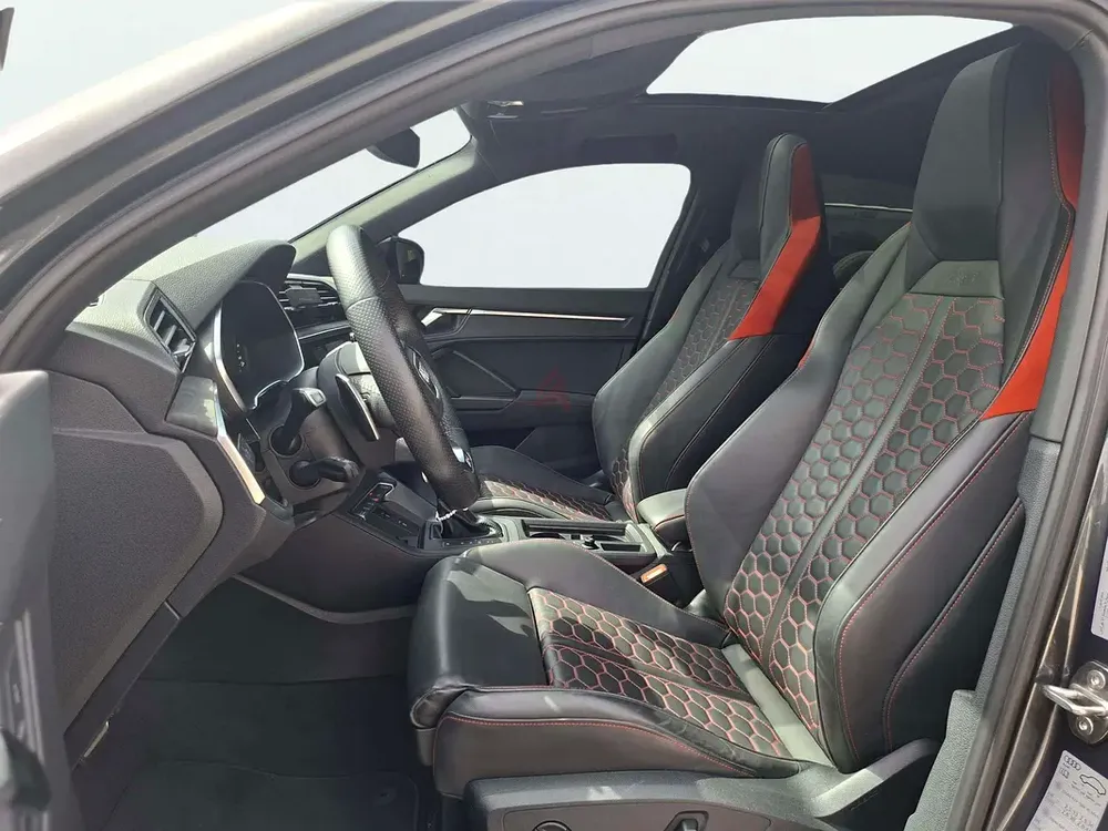2022 Audi RSQ3 Sportback 2.5 TFSI Quattro S-tronic 2.5L | GCC Specifications - Image 11