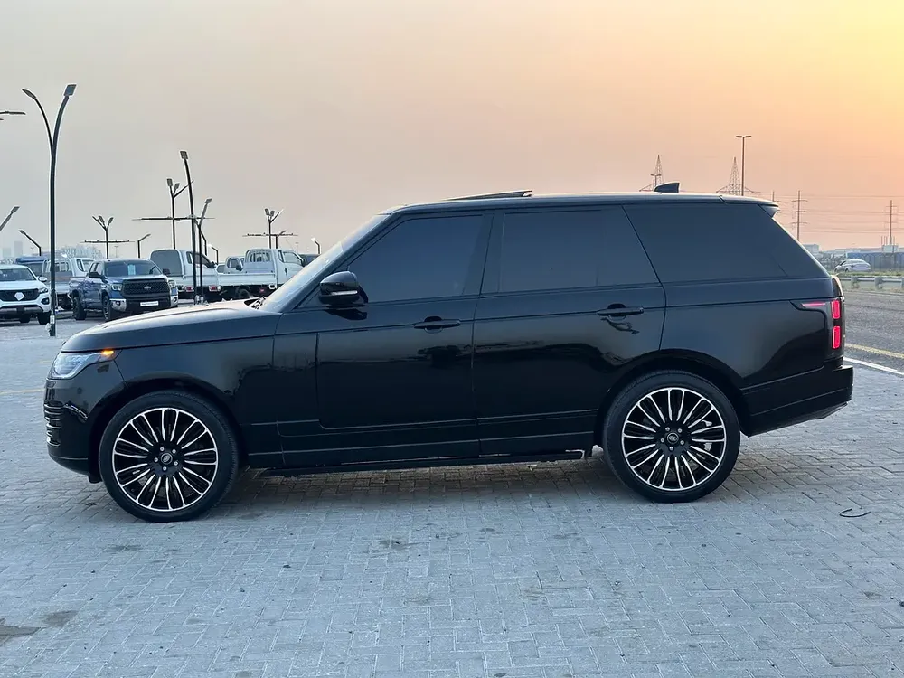 Range Rover Vogue Supercharged 2017 V6 upgrade 2020 super clean car - Image 10